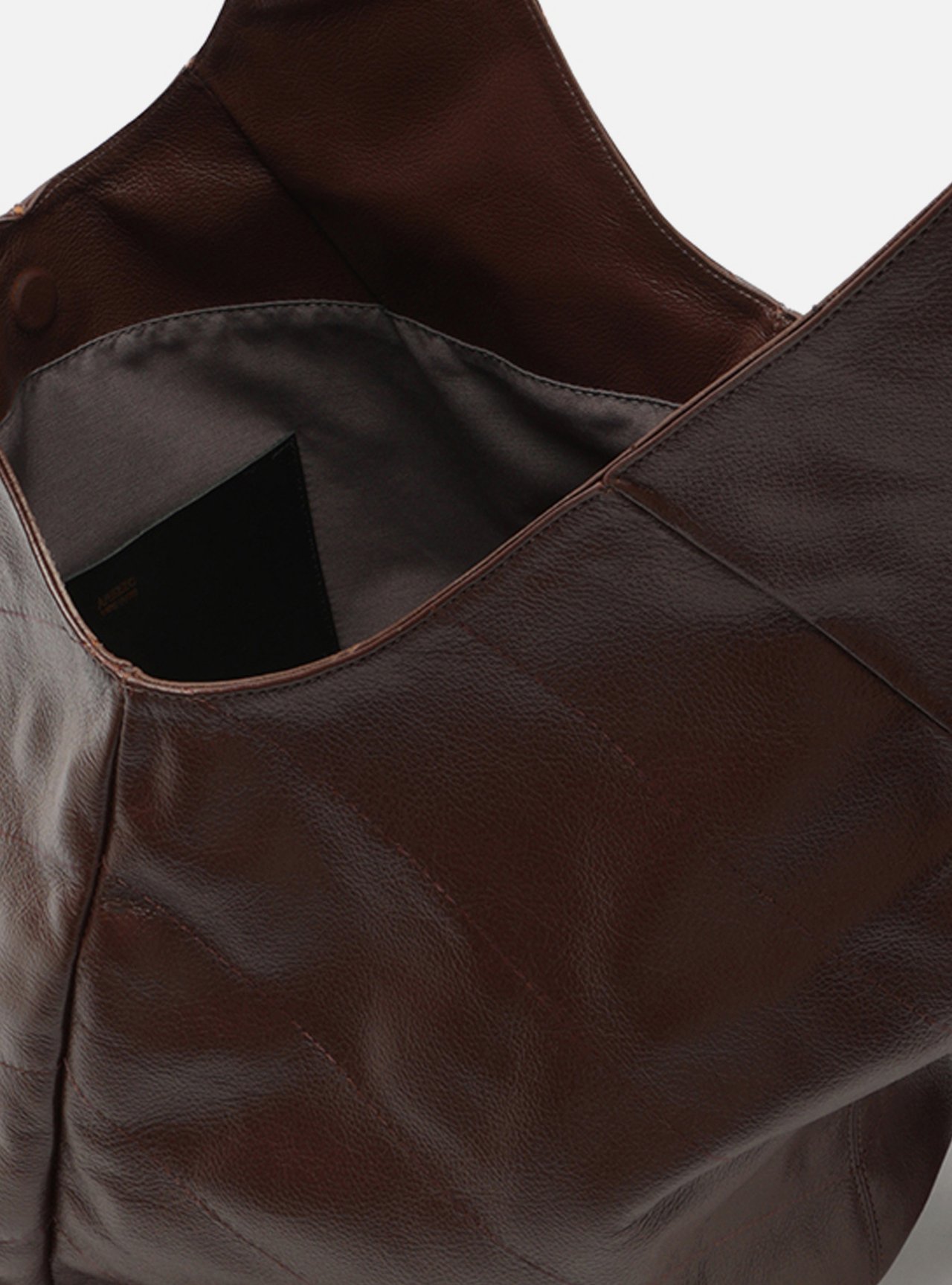 Bolsa Hobo Marrom Cocoa Couro Ísis Grande — foto 4