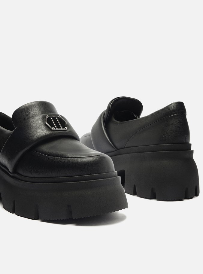 Mocassim Preto Couro Bico Redondo Puffer