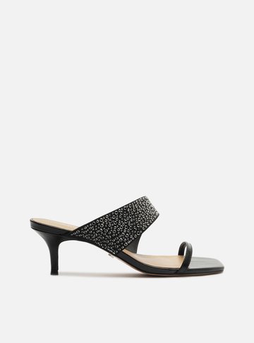 Sandália Preta Couro Salto Médio Tira Strass