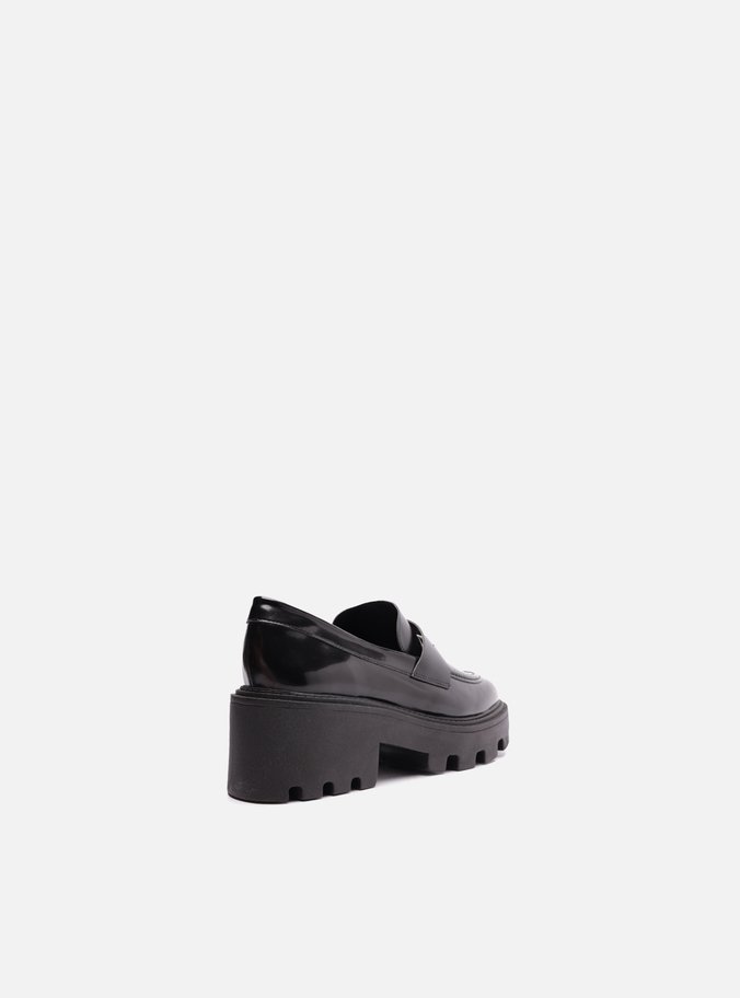 Mocassim Preto Salto Médio Bloco Tratorado