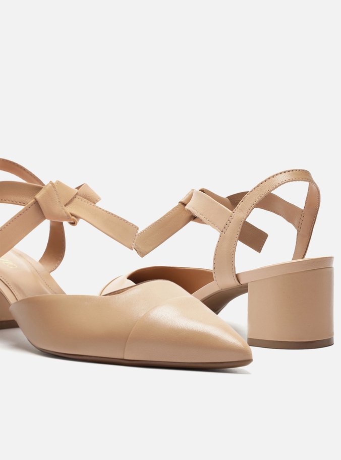 Scarpin Nude Salto Bloco Amarração
