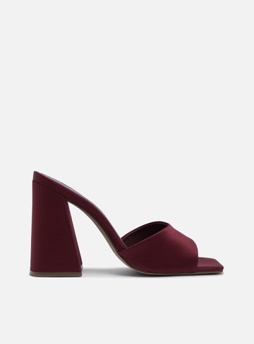 Mule Vermelho Cetim Salto Alto Bloco