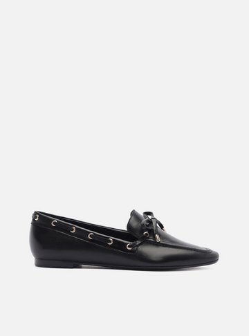 Arezzo — Mocassim Preto Couro Bico Quadrado Laço