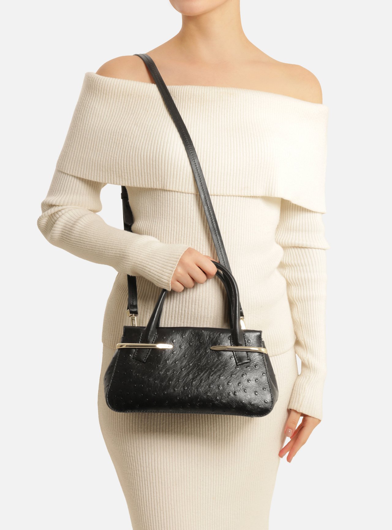 Bolsa Tote Preta Couro Média Metais Textura — foto 6