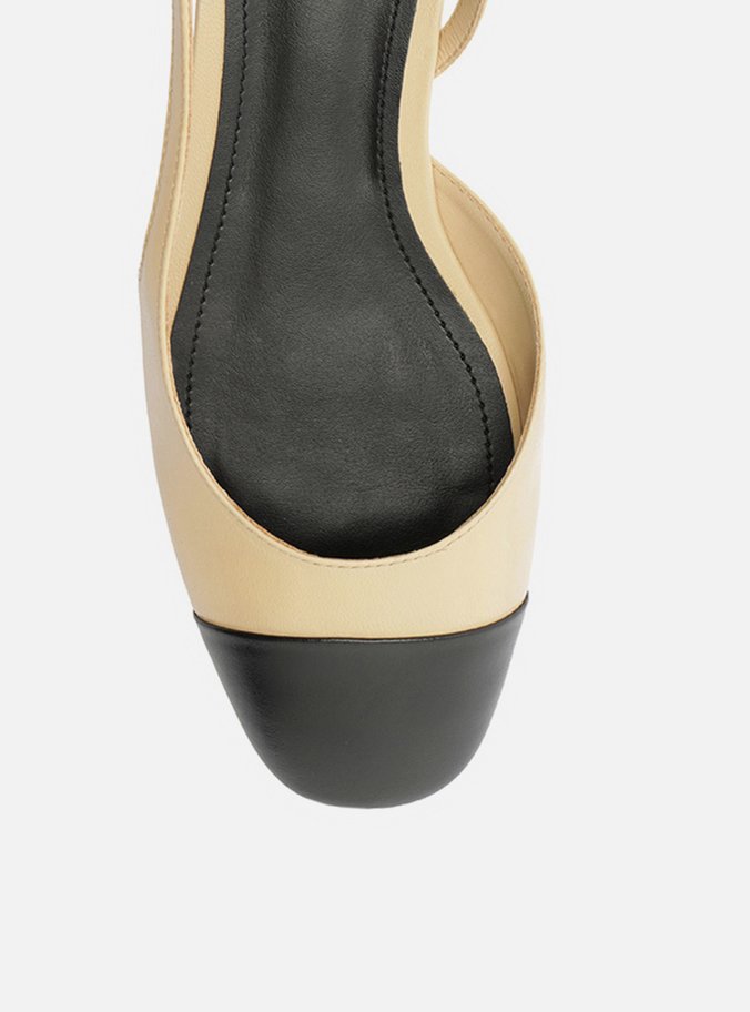 Sapatilha Nude Couro Bico Quadrado Cap Toe