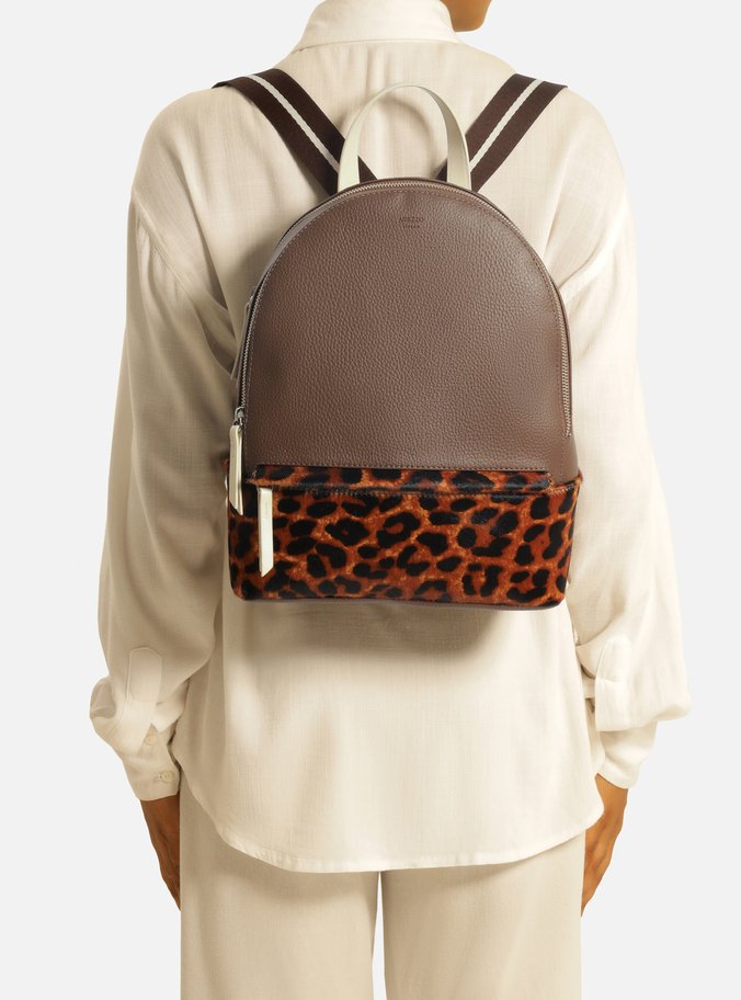 Mochila Marrom Prione Grande Animal Print