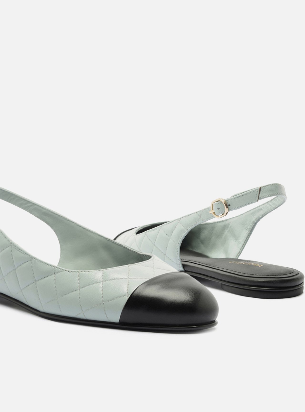 Sapatilha Azul Couro Bico Redondo Matelassê Slingback — foto 4