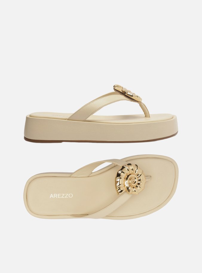 Tamanco Branco Couro Flatform Metal Concha
