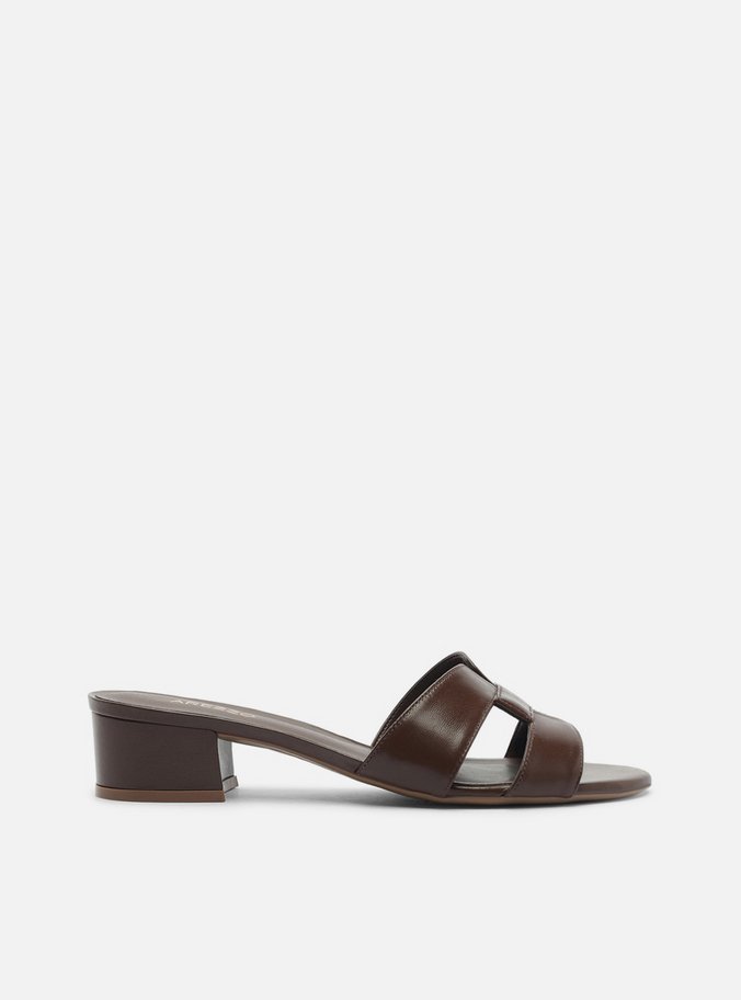 Tamanco Marrom Escuro Couro Salto Bloco Tira Vazada