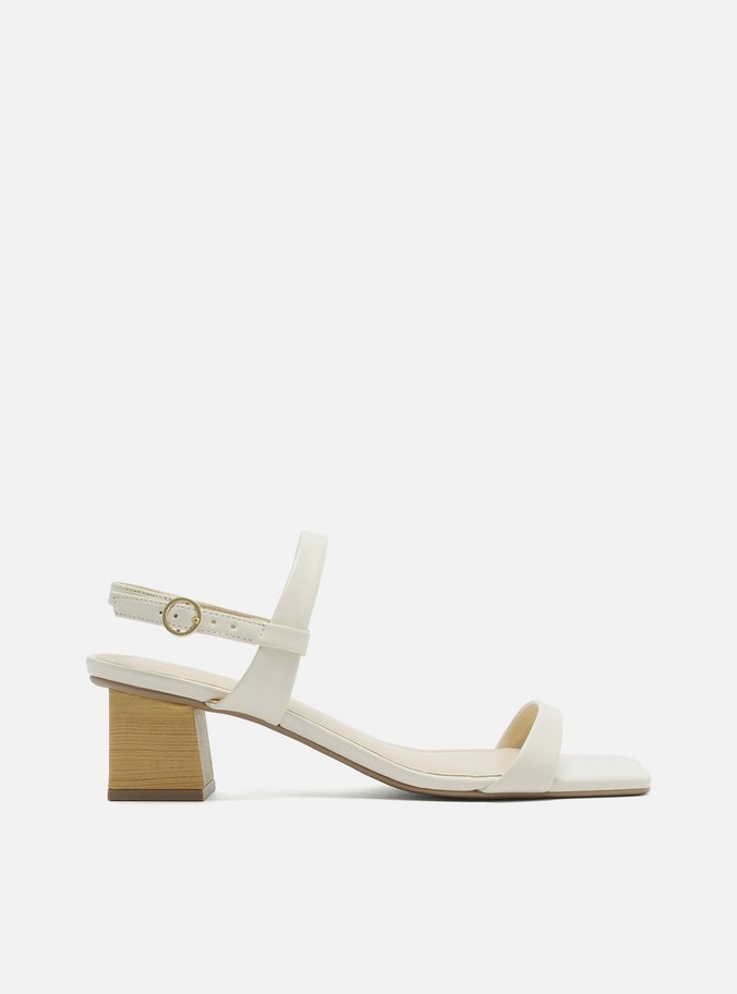 Sandália Off-White Salto Baixo Tiras