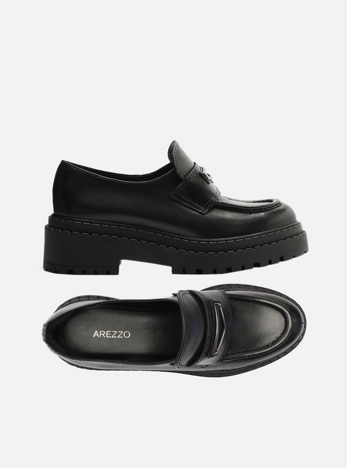 Mocassim Preto Couro Tratorado Tira Metal
