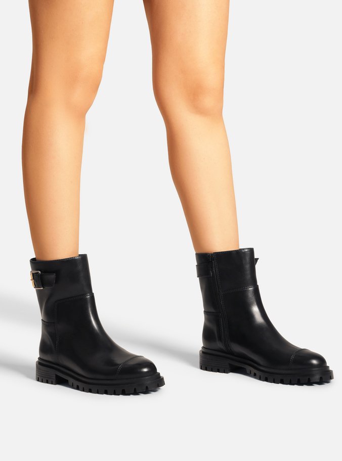 Bota Preta Couro Cano Curto Tratorada Fivela