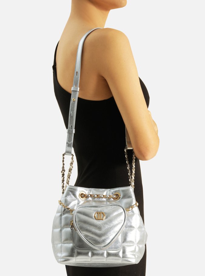 Bolsa Bucket Prata Couro Média Bolso Coração