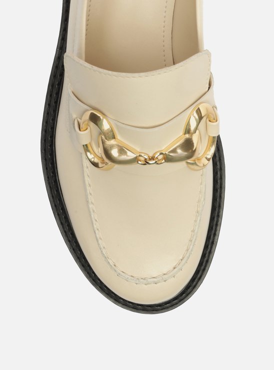 Mocassim Off-White Couro Tratorado Livia