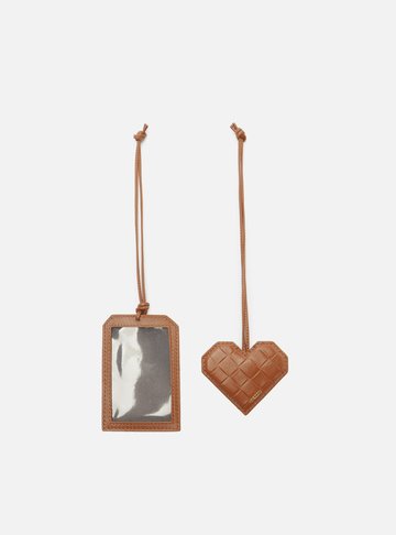 Arezzo — Acessório Bag Charm Marrom Couro Tressê Coração