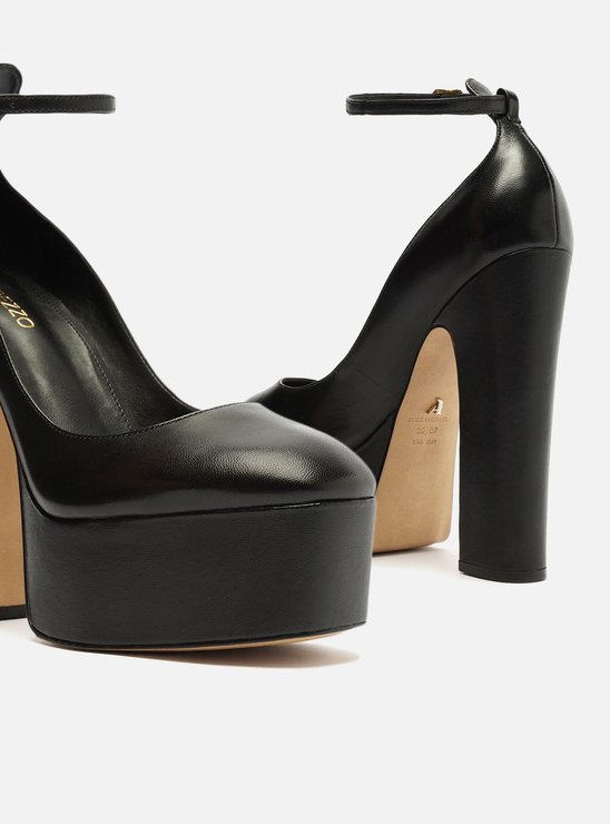 Scarpin Preto Couro Meia Pata Bloco