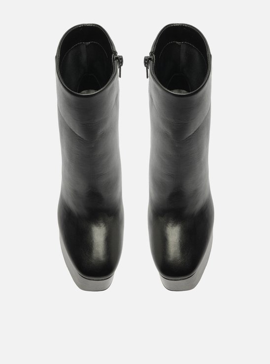 Bota Preta Couro Cano Curto Meia Pata Madison