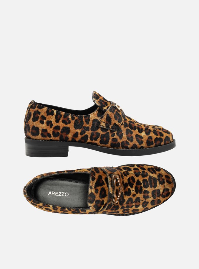 Mocassim Animal Print Bico Redondo Retrô Metal
