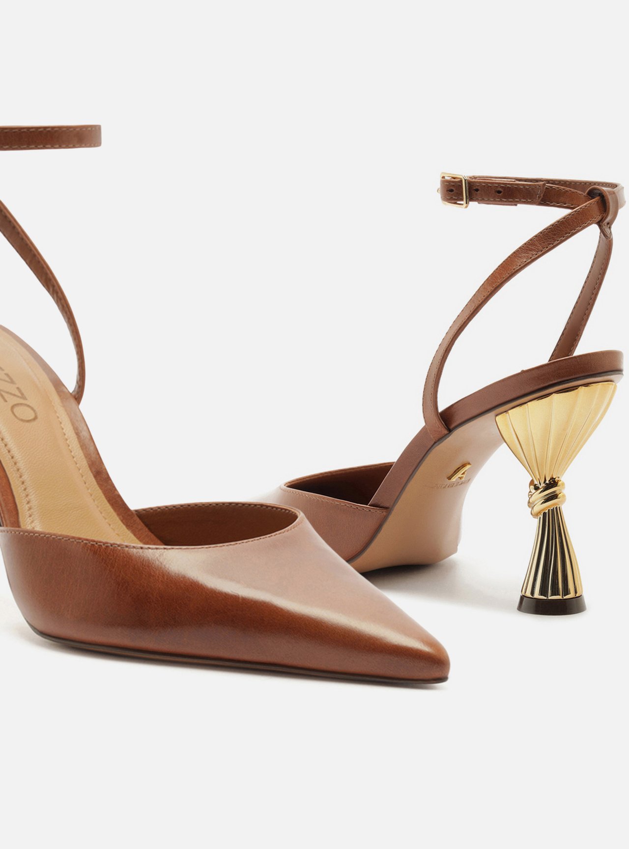Scarpin Marrom Couro Salto Geométrico Slingback — foto 4