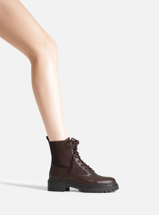 Coturno Marrom Cano Curto Sola Tratorada Canelado