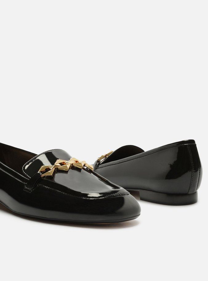 Mocassim Preto Verniz Metal Triângulo