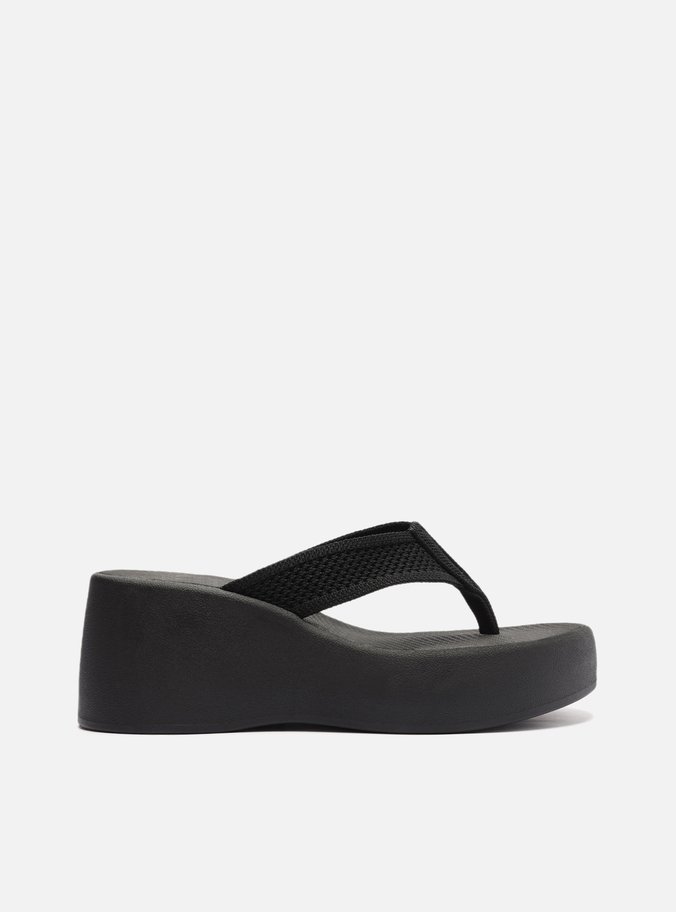 Tamanco Preto Flatform Crochê