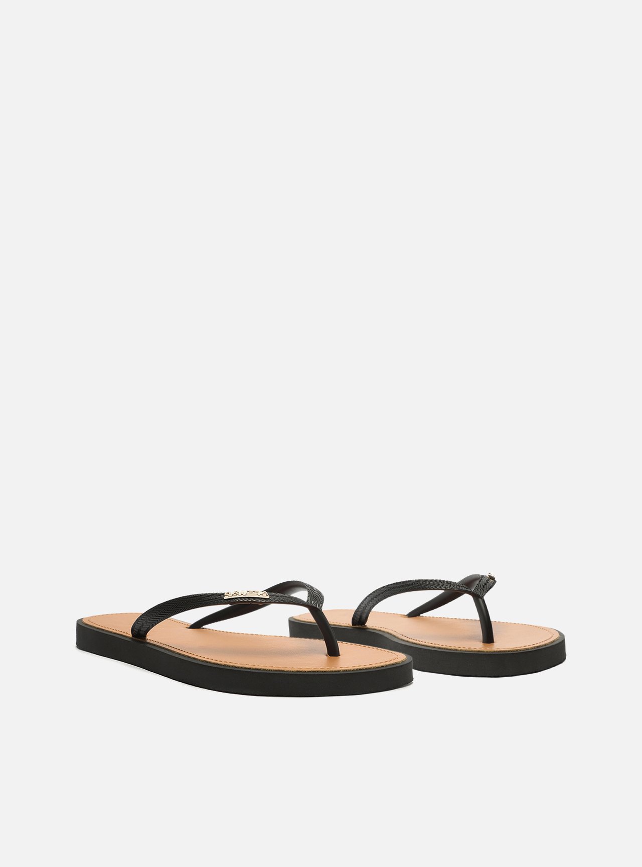 Chinelo de Dedo Tiras Pretas Palmilha Marrom — foto 4