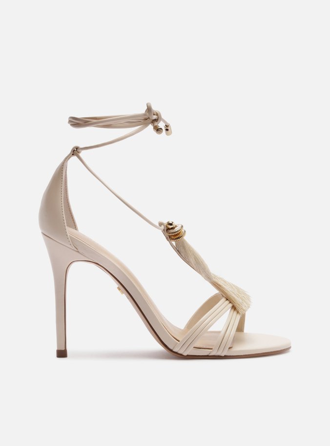 Sandália Branca Salto Fino Amarração Franja