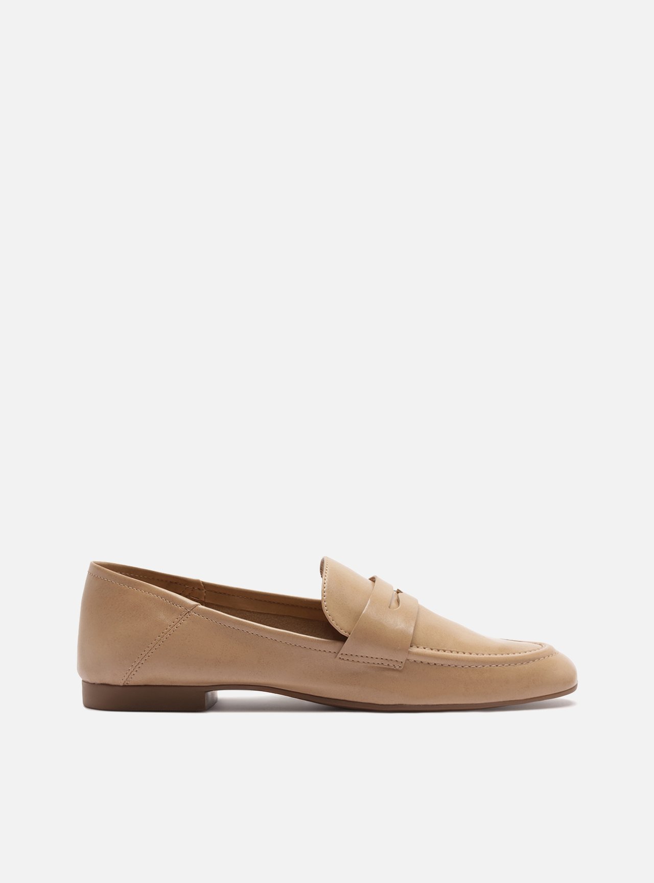 Mocassim Bege Bico Redondo Tira Classic — foto 1