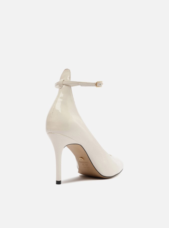 Scarpin Branco Verniz Salto Alto Fino Tira