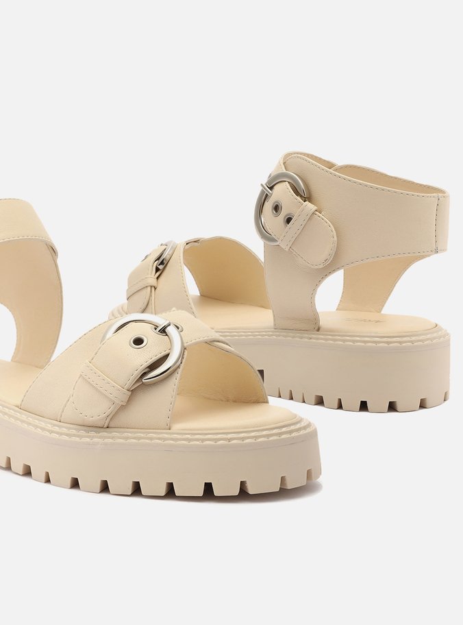Papete Off-White Salto Baixo Tratorada Fivelas