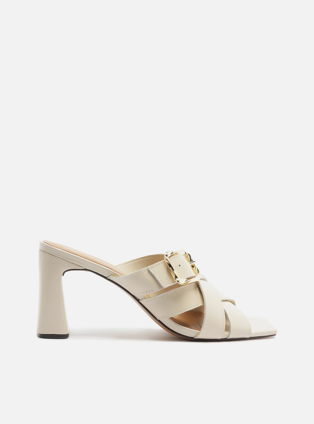 Tamanco Off White Salto Bloco Fivela Dourada — foto 1