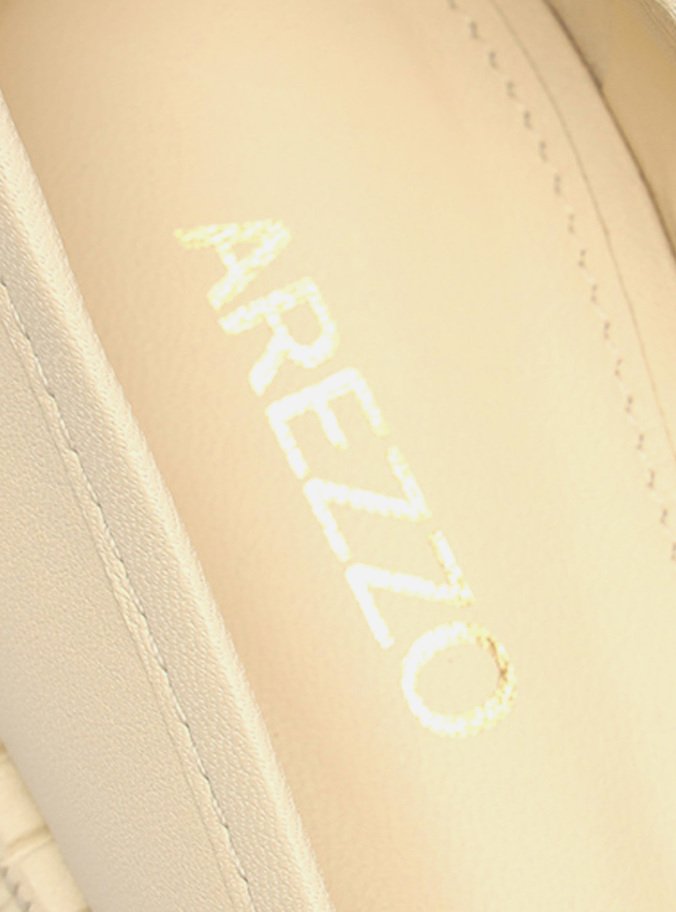 Mocassim Off-White Couro Tratorado Tira