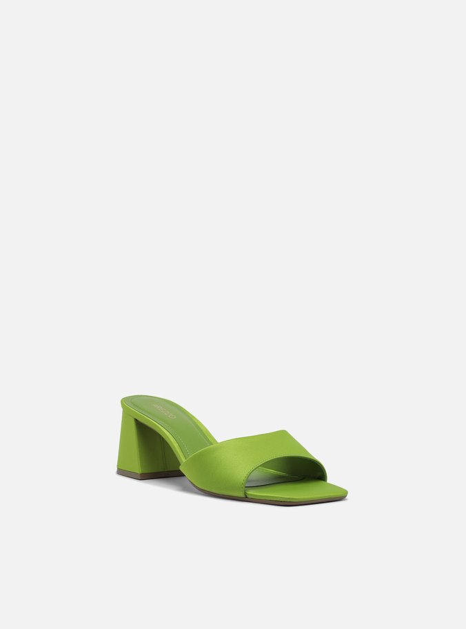 Mule Verde Cetim Salto Médio Bloco