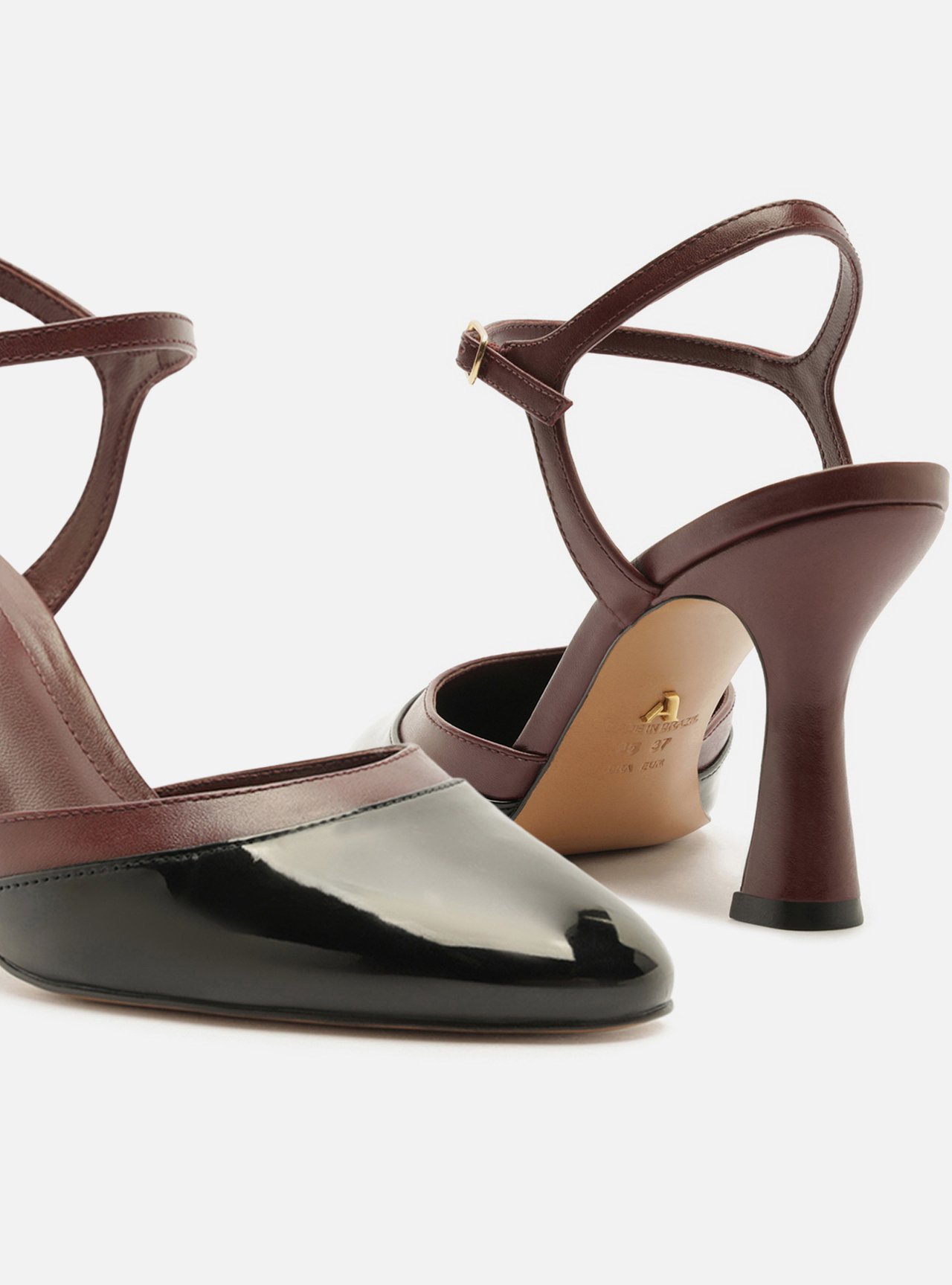 Scarpin Multicolorido Salto Geométrico Fivela Slingback — foto 4