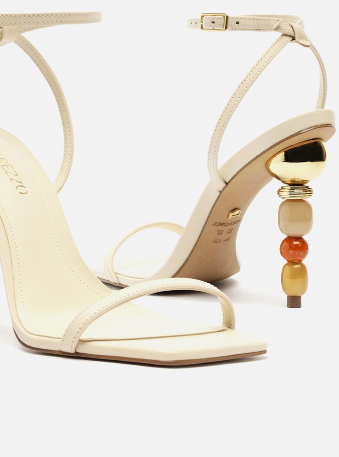 Sandália Off-White Couro Salto Geométrico Color