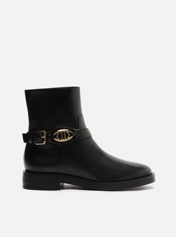 Bota Preta Couro Cano Curto Detalhe Metal