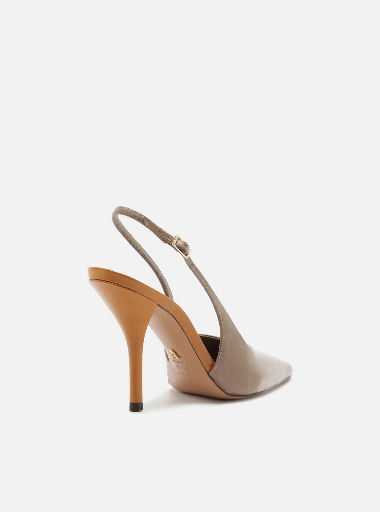 Scarpin Cinza Couro Salto Fino Slingback — foto 3