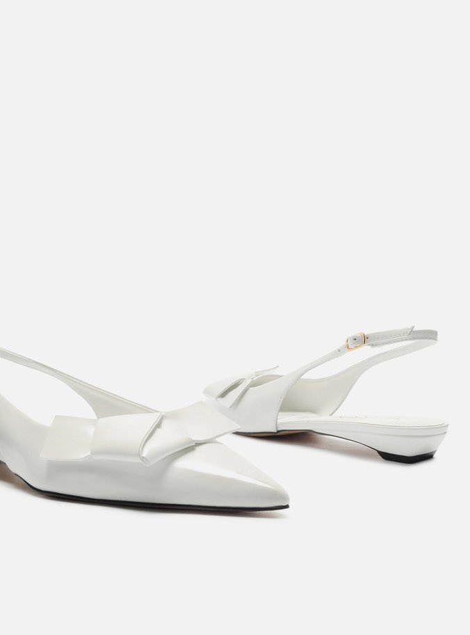 Sapatilha Branca Bico Fino Slingback Laço