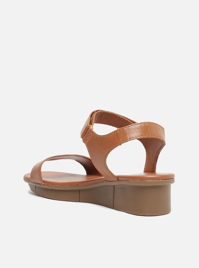 Sandalia plataforma baixa arezzo hotsell