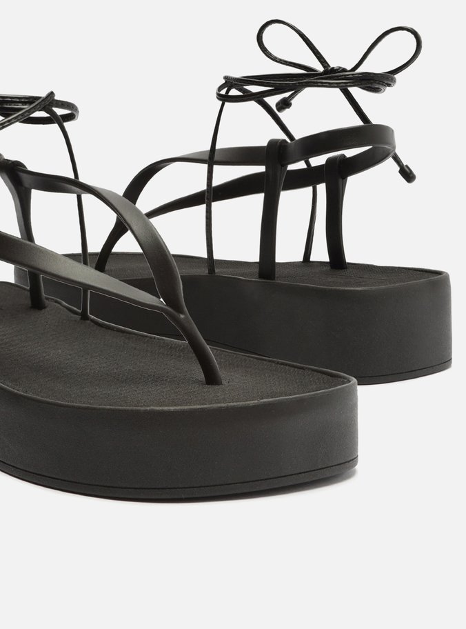 Sandália Preta Flatform Amarração Bela