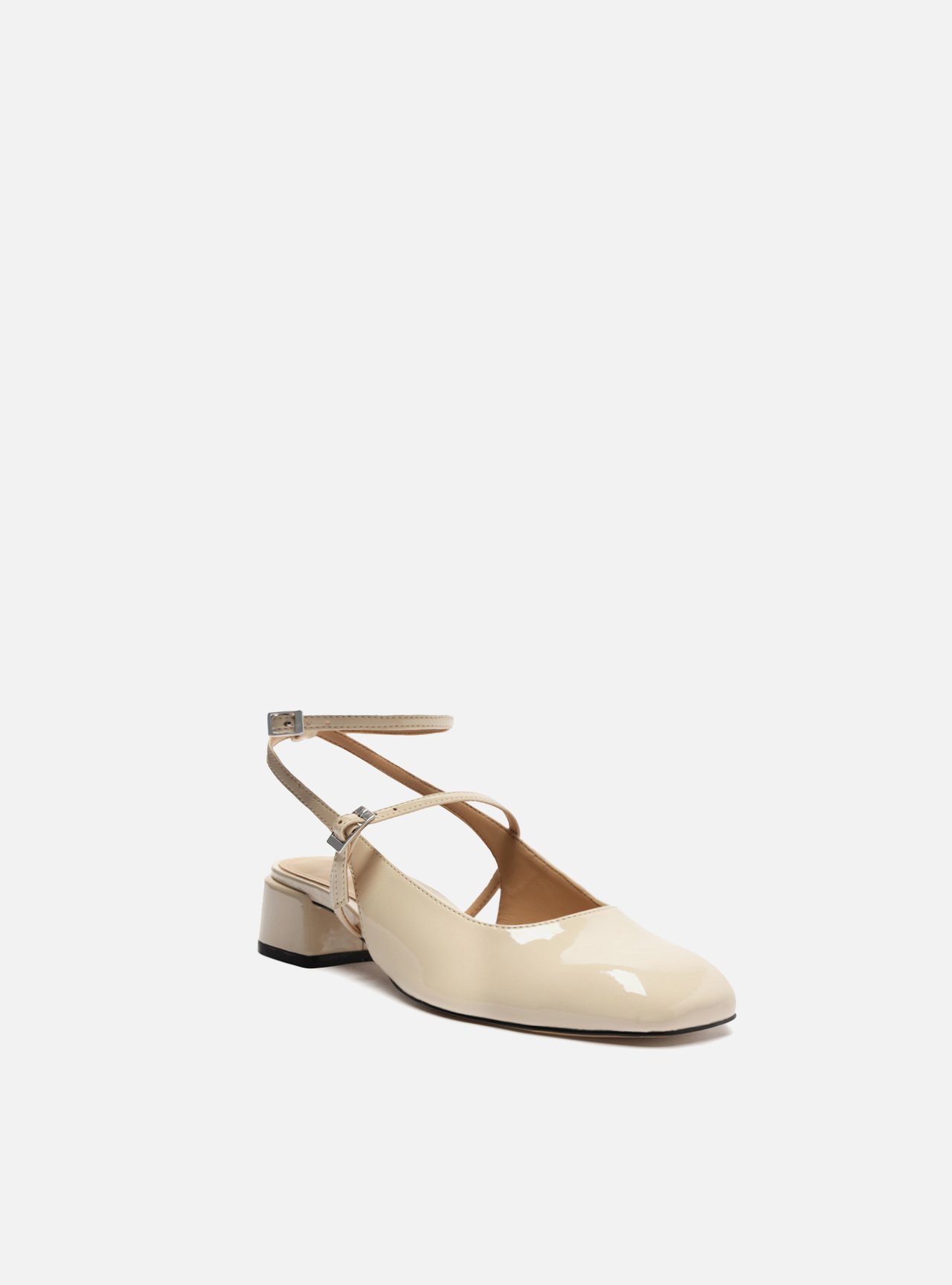 Sapato Boneca Off-White Verniz Aberto Tiras Fivelas — foto 3