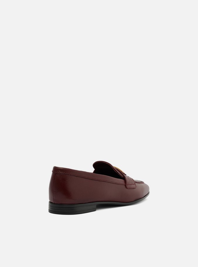 Mocassim Vermelho Couro Tira Metal