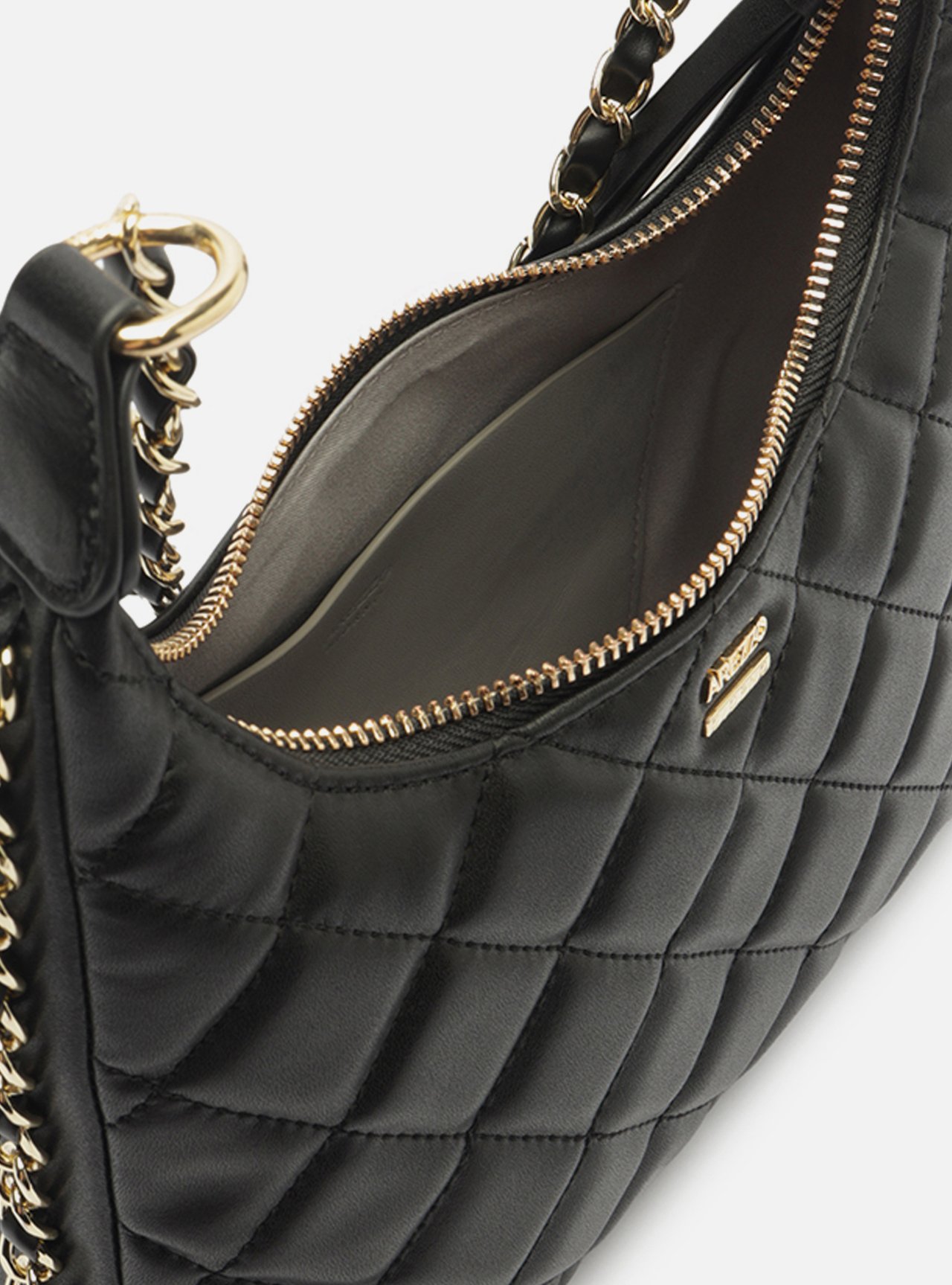 Bolsa Shoulder Preta Matelassê Média Corrente — foto 4