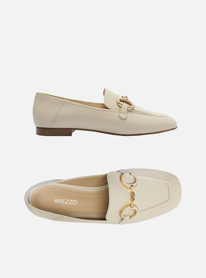 Mocassim Branco Couro Bridão Metálico