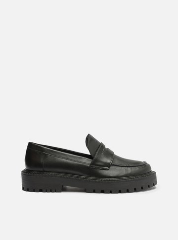 Mocassim Preto Couro Bico Redondo Tratorado