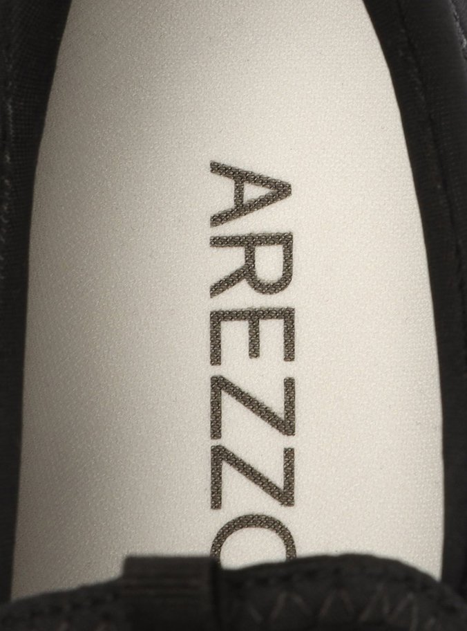 Tênis Slip On Preto Tecido Emborrachado