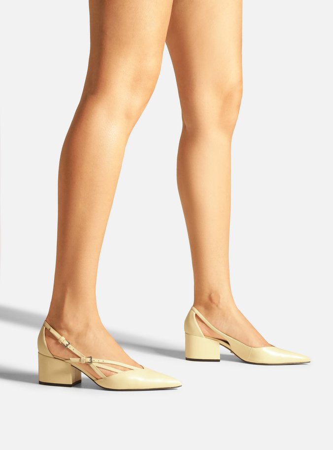 Scarpin Amarelo Couro Bloco Semi Aberto Fivelas