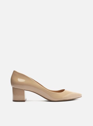 Scarpin Bege Verniz Salto Baixo Bloco