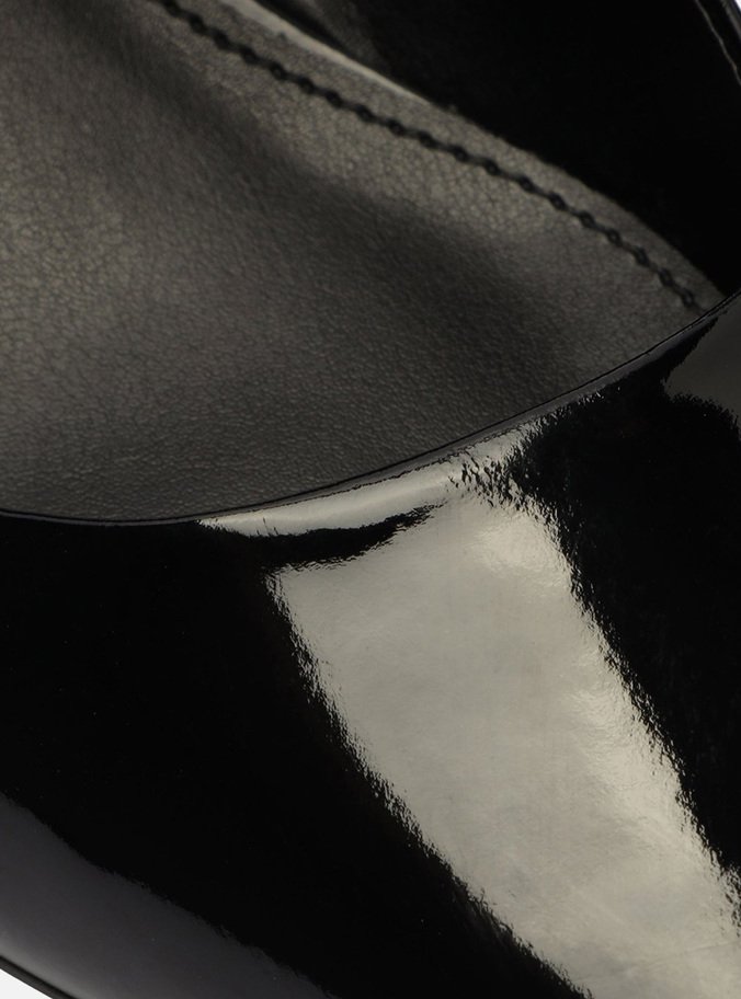 Scarpin Preto Verniz Salto Baixo Bloco